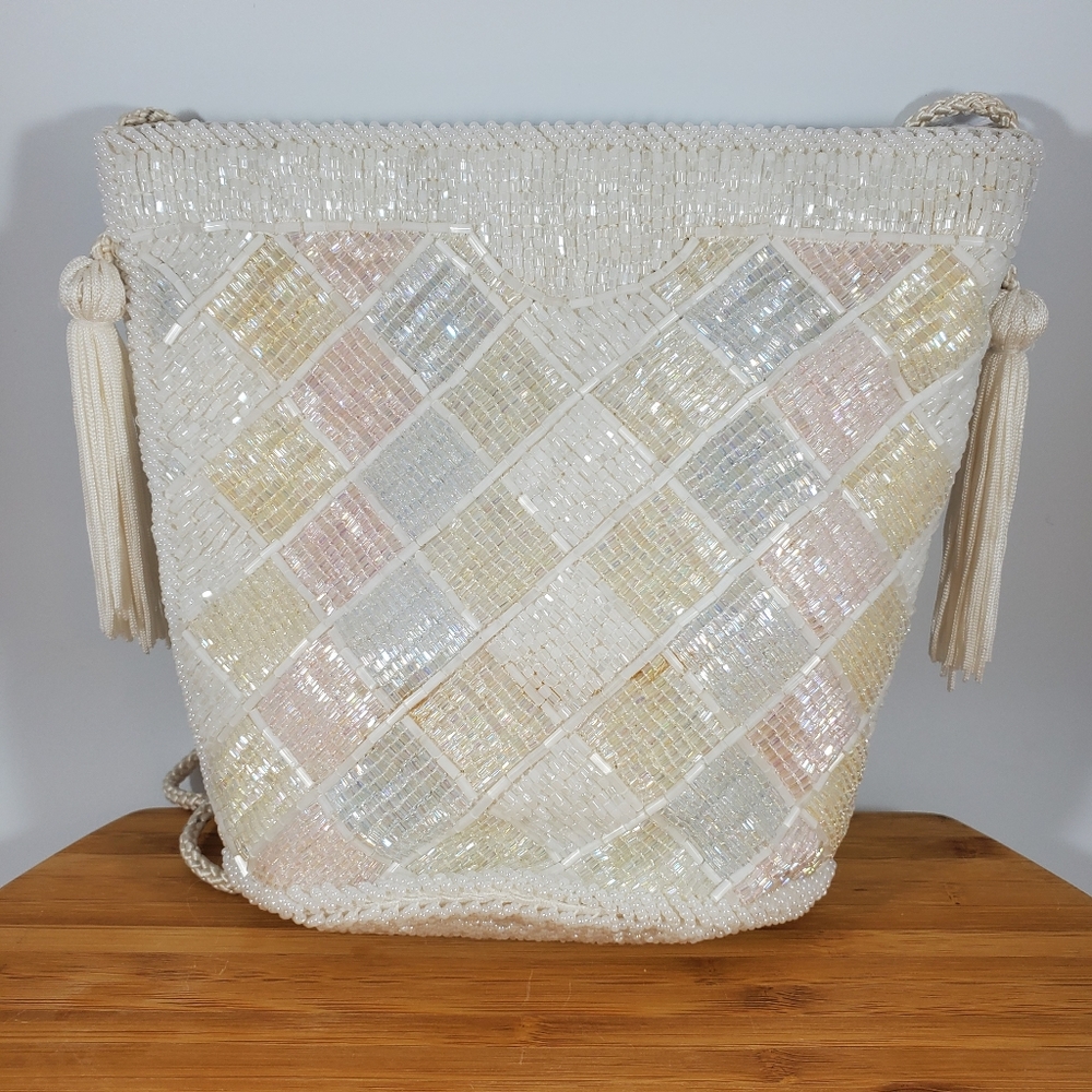 Rare Vtg Walborg beaded purse with tassles